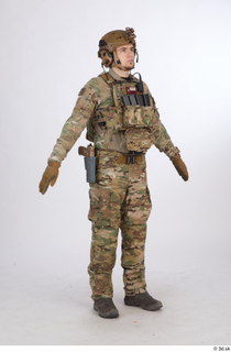 Photos Frankie Perry Army USA Recon A poses 360 standing…